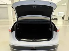 2025 Nio ET9 102kWh, белый — фото 9