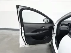 2025 BYD Qin PLUS DM-i PHEV Smart Driving 55km Leading, белый — фото 8