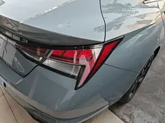 2021 Hyundai Elantra 1.5L CVT LUX Premium — фото 8