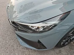 2021 Hyundai Elantra 1.5L CVT LUX Premium — фото 24