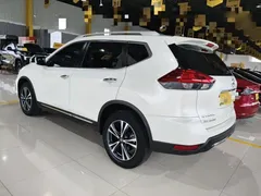 2020 Nissan X-Trail 2.5L XL CVT 4WD, белый — фото 5