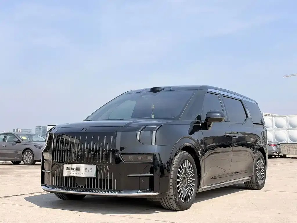 2024 Zeekr 009 6-Seat Executive 4WD 108kWh
