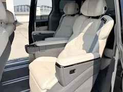 2024 Zeekr 009 6-Seat Executive 4WD 108kWh, чёрный — фото 4