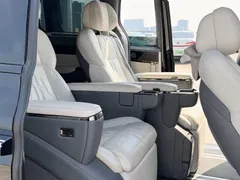 2024 Zeekr 009 6-Seat Executive 4WD 108kWh, чёрный — фото 7