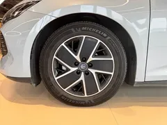 2024 BYD Qin L PHEV 80km Exceed — фото 5