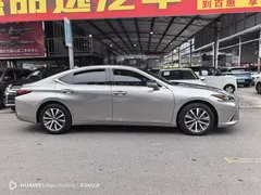 2020 Lexus ES 200 Excellence — фото 4