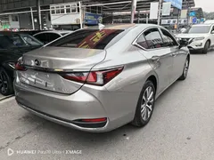 2020 Lexus ES 200 Excellence — фото 6