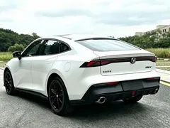 2022 Changan UNI-V 1.5T Premium, белый — фото 9