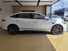 2025 BYD Qin L EV 545km Excellence, белый — фото 11