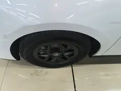 2025 BYD Qin PLUS DM-i PHEV Smart Driving 55km Leading, белый — фото 23