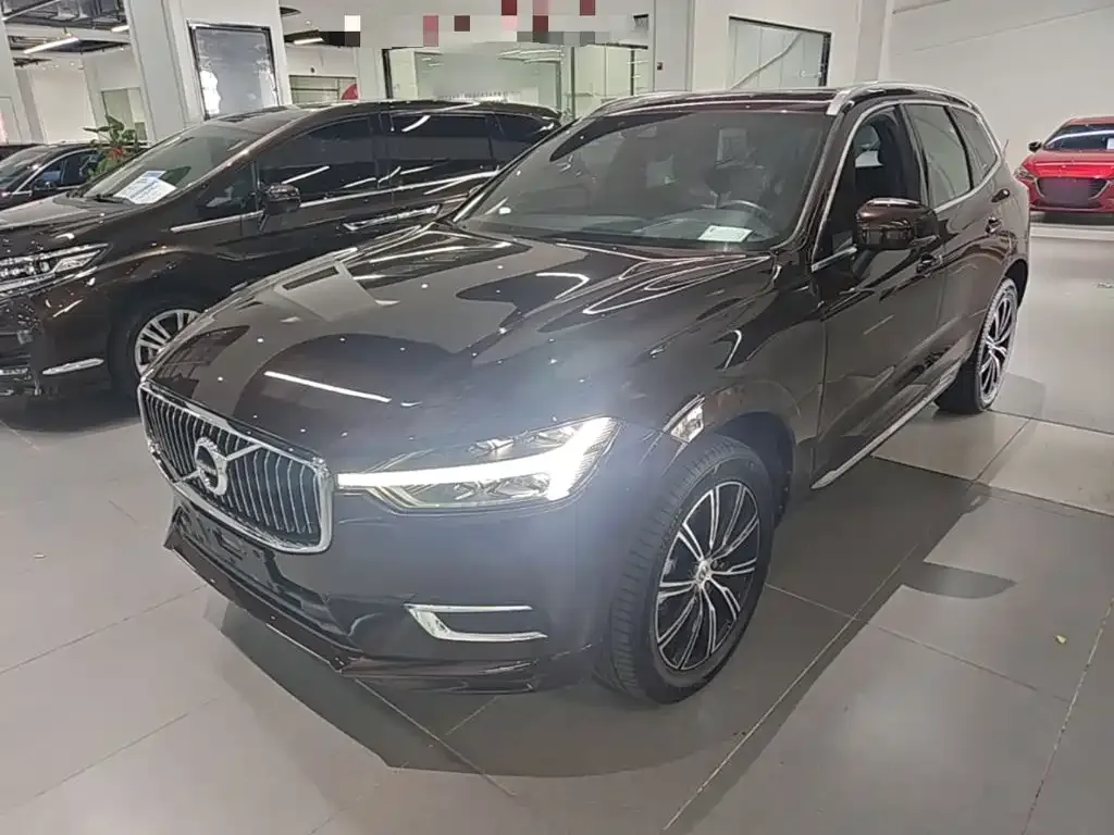 2021 Volvo XC60 4WD Luxury