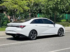 2022 Hyundai Elantra 1.5L CVT GLX Elite, белый — фото 20