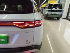 2025 BYD Song L PHEV Smart Driving 112km Exceed, белый — фото 8