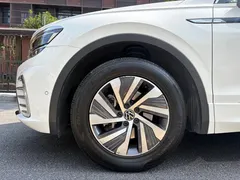 2021 Volkswagen Tiguan L 430PHEV Flagship, белый — фото 4