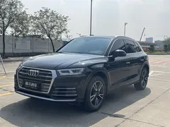 2020 Audi Q5L 40 TFSI Fashion, чёрный — фото 1