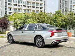 2025 Hongqi H5 2.0T AT Qichang — фото 12