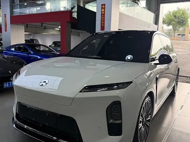 2026 Nio ES8 6-seat Executive Luxury