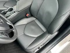 2023 Toyota Camry 2.5G Luxury — фото 10
