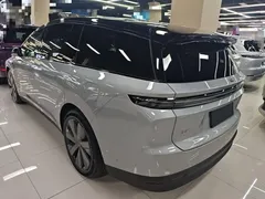 2025 Li Auto i8 Standard — фото 5
