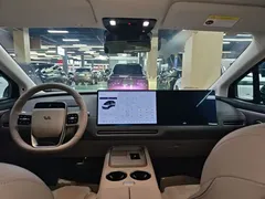 2025 Li Auto i8 Standard — фото 10