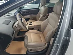 2025 Li Auto i8 Standard — фото 15