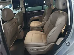 2025 Li Auto i8 Standard — фото 17
