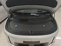 2025 Li Auto i8 Standard — фото 20