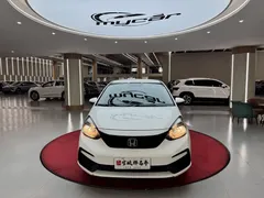 2021 Honda Fit 1.5L CVT, белый — фото 2