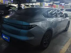 2025 BYD Seal 05 PHEV DM-i Smart Drive 55km Luxury — фото 3