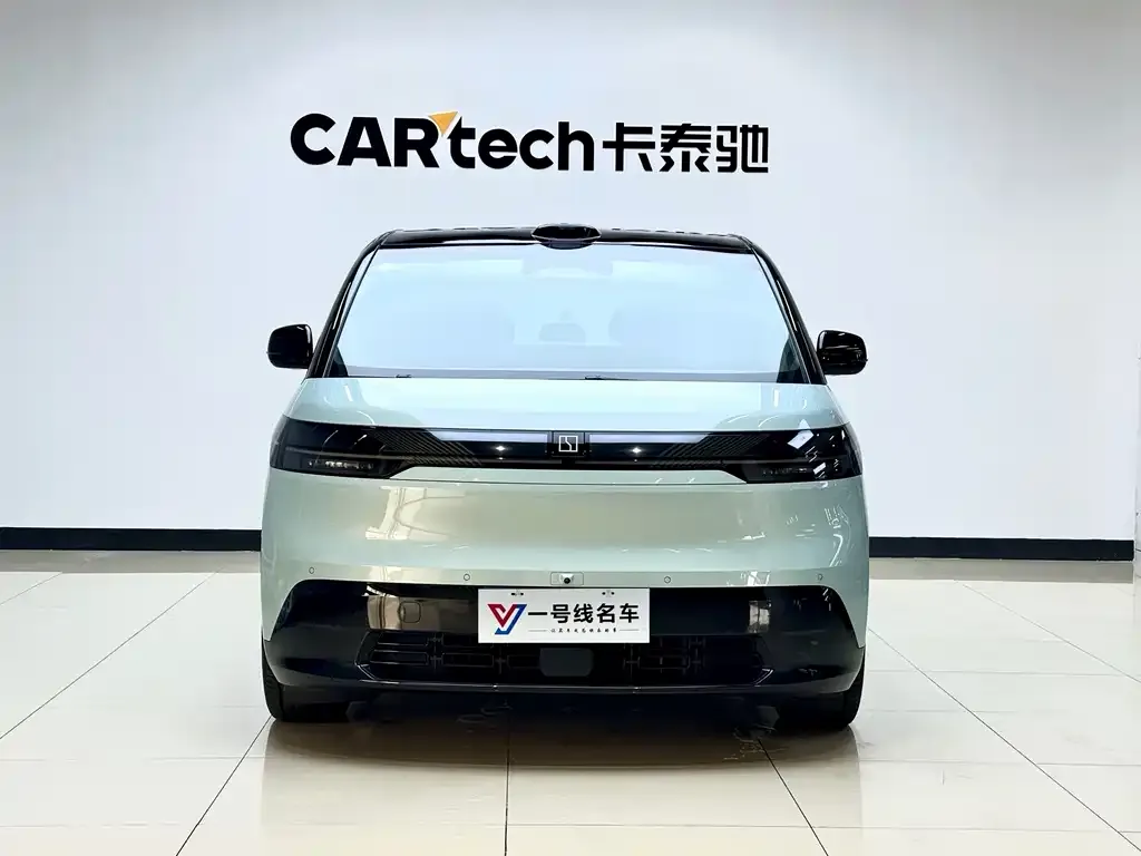 2025 Zeekr Mix Smart Driving
