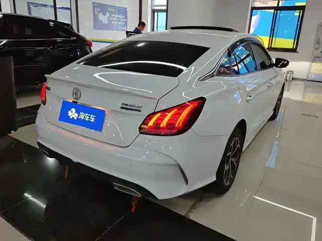 2022 MG MG5 180DVVT CVT Luxury