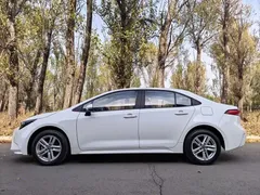 2022 Toyota Levin 185T CVT Luxury, белый — фото 3