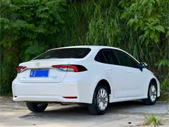 2021 Toyota Corolla 1.2T S-CVT Elite, белый — фото 6