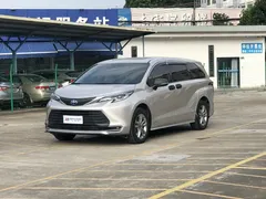 2023 Toyota Sienna 2.5L Hybrid Comfort — фото 1