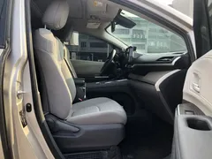 2023 Toyota Sienna 2.5L Hybrid Comfort — фото 13