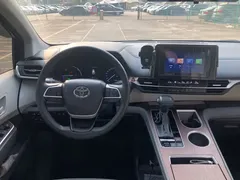 2023 Toyota Sienna 2.5L Hybrid Comfort — фото 18