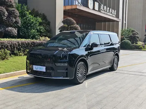 2024 Zeekr 009 6-Seat Executive 4WD 108kWh