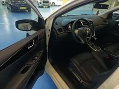 2021 Nissan Tiida 1.6L CVT Premium, белый — фото 16