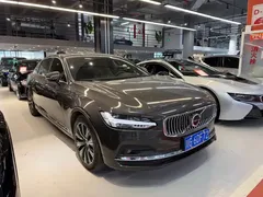 2021 Volvo S90 — фото 3