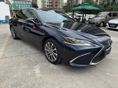 2021 Lexus ES 300h Hybrid Premium, синий — фото 3