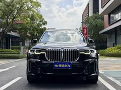 2022 BMW X7 xDrive40i Premium M Sport Package, чёрный — фото 2