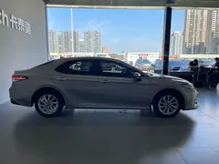 2023 Toyota Camry Hybrid 2.5HGVP Leading — фото 7