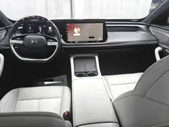 2024 Xpeng P7 P7i 550 Max — фото 7