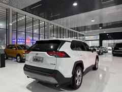 2021 Toyota RAV4 2.0L CVT 2WD Fashion, белый — фото 5