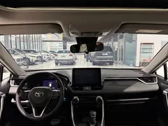 2021 Toyota RAV4 2.0L CVT 2WD Fashion, белый — фото 8