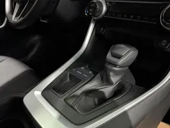 2021 Toyota RAV4 2.0L CVT 2WD Fashion, белый — фото 16