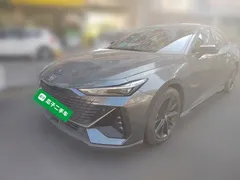 2022 Changan UNI-V 1.5T Premium — фото 1