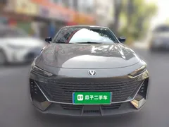 2022 Changan UNI-V 1.5T Premium — фото 2