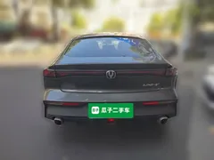 2022 Changan UNI-V 1.5T Premium — фото 3