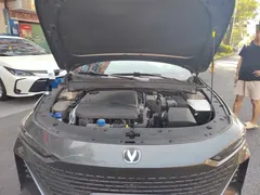 2022 Changan UNI-V 1.5T Premium — фото 16